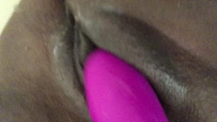 Ebony creaming and squirting