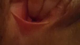 Squitring red - pussy close up ftm