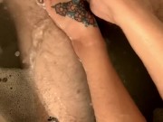 Sensual Footjob in BubbleBath w/ TeenAmateur!! 10/16