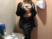 BLONDE TEEN FINGERING IN SHOPING MALL AND BLOWJOB 9/16