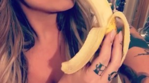 Millie Stylez Deepthroats Banana