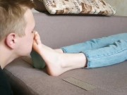 Slave sniffs my socks and sweaty feet - OnlyFans and Fansly: ygfoot 10/16