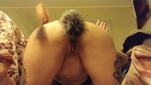 Garota tatuada pela primeira vez tentando jogar anal