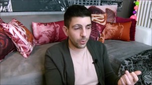 ITW: M'sieur Jeremy, cet homme qui parle de sextoys et de sexe sur Youtube