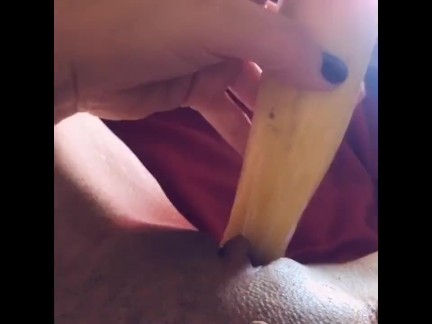 Lonely MILF cums on a squash