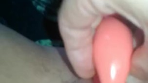 Pretty pussy cums hard