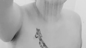 Miss Ellie bbw washes body