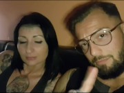 Due amanti maiali danno lezione di squirting 9/16