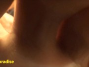 Ce mec enlève ses chaussettes odorantes et montre ses plantes de pieds 16/16