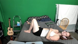 Perfect body, relaxed clit rubbing orgasm