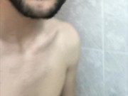 Beau mec prend son pied 15/16