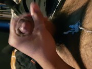 Me la jalo hasta venirme después de coger con la vecina