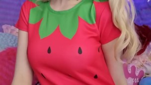 CLaraKitty: Strawberry roleplay short