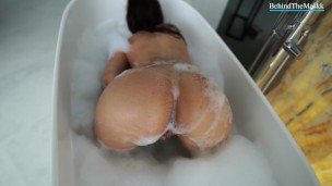 Horny teen in bath -invites a friend to sex