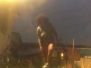 Nighttime piss - Screenshot 1 of 16 - HD