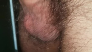 Intense cumshot @work's toilets