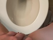 Messy Pee Splashing Everywhere 7/16