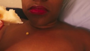 Welcome to the world of naked eating asmr/mukbang?