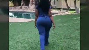 Cherokee D'AZZ Walking (Candid)