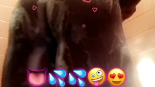Ass shaking in the shower