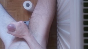 Just a Shy Twink Wanking on a toilet papier