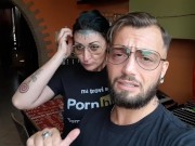 Milf viene scopata mentre sistema la spesa e poi si lecca tutta la sborra 15/16