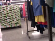 Chico Amateur se Masturba en el Baño de un Supermercado