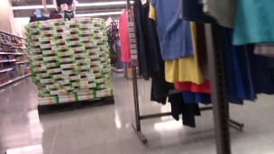 Chico Amateur se Masturba en el Baño de un Supermercado