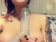 TOPLESS BONG RIPS