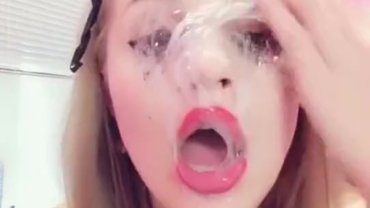 Sloppy deepthroat spit drool covered wrecked face throat bulge