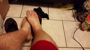 Guy Gets Kinky With His Feet