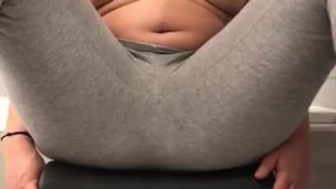 Arab Girl Piss Her Pants