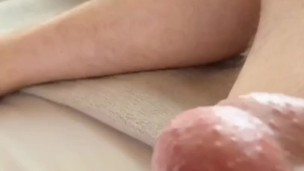 Ich teste meinen neuen Penisring und spritze viel ab