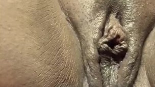 BBW playin with wet creamy pussy with anal plugg