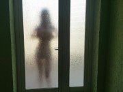 Девушка без трусиков ходит по коридору многоэтажного дома - Screenshot 3 of 16 - Public Nudity