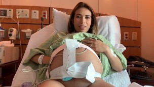 diosaera in hospital shows her swollen pussy before delivery