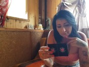 Venditore porta a porta scopa la casalinga porca 5/16