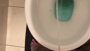Pissing 1