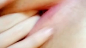 Slut fingers pussy