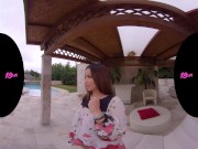 18VR Busty Teen Alyssia Kent Will Drain Your Balls For On Her 2/16