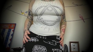 CURVY TATTOOED CHICK TRAPS YOU & TEASES YOU BUT DOESN'T LET YOU CUM