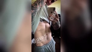 JAKIPZ PLAYING WITH BIG COCK IN GREY SWEATS