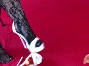 Sandales blanches et résilles 4/16