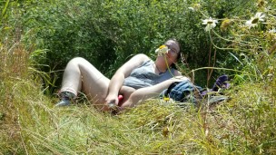 Chubby Bitch Masturbates In Park