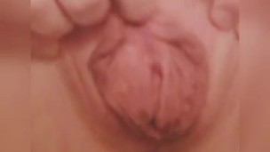 Finghering big pussy