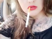 Smoking Domme - Screenshot 15 of 16 - Goth