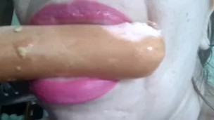 Comiendo tu salchicha