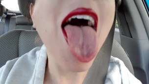 Mijo desesperado no berçário local