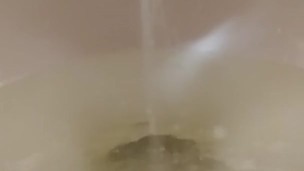 Pissing 1min 5 sec