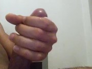 Je me branle devant pornhub